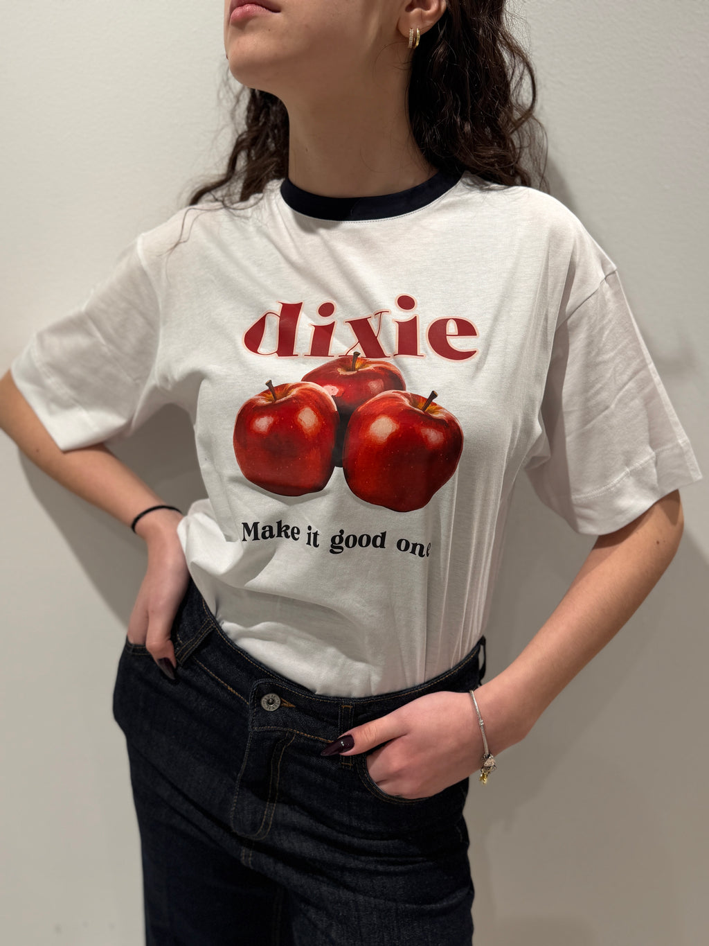 T-shirt Colletto in Contrasto