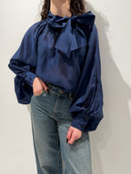 Blusa con Fiocco