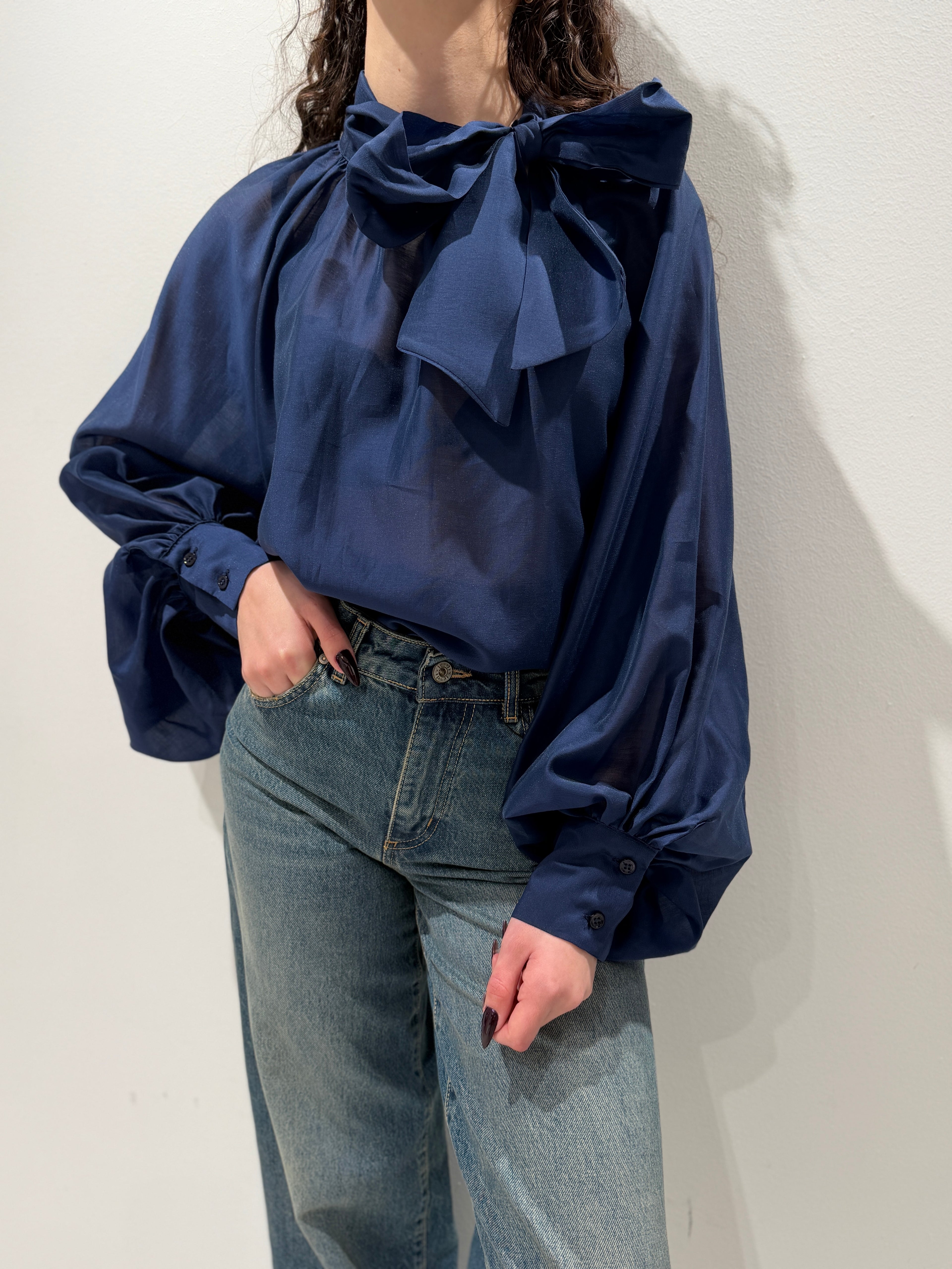 Blusa con Fiocco