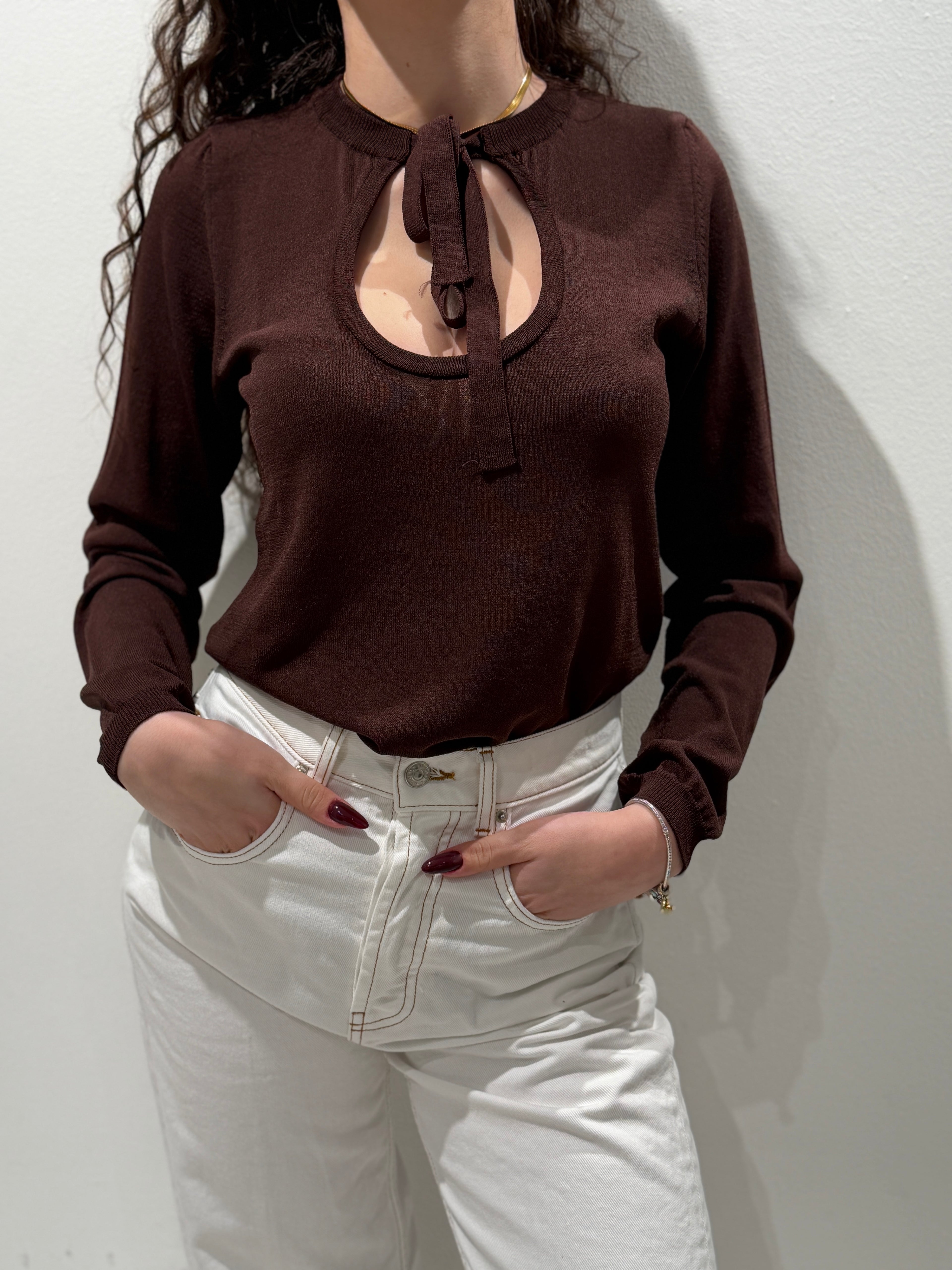 Maglia con Scollo a Fiocco