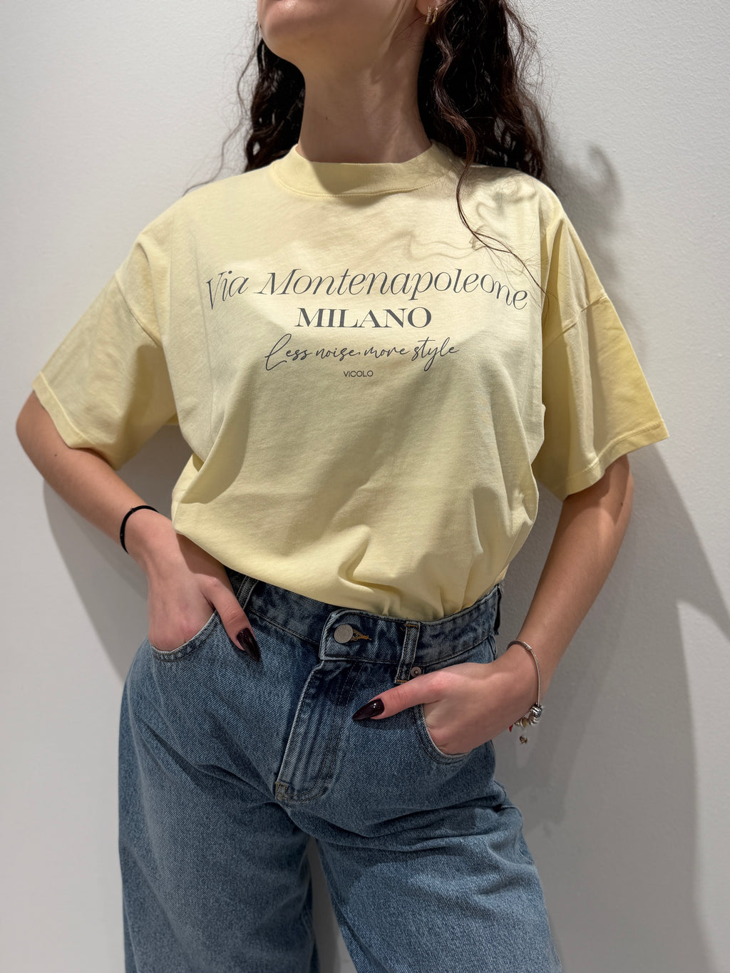 T-Shirt con Stampa "Montenapoleone"