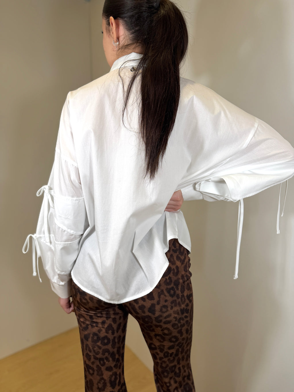 Camicia con Dettaglio Maniche