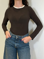 T-shirt con Collo in Contrasto