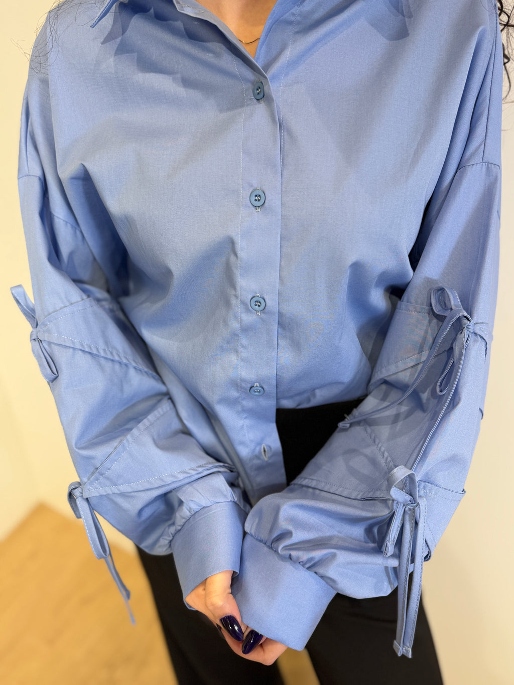 Camicia con Dettaglio Maniche