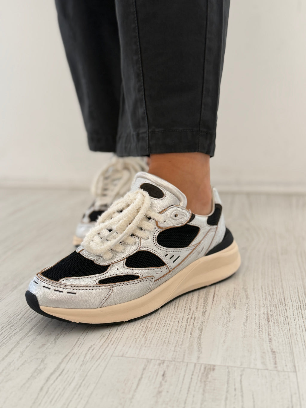 Sneaker DATE modello MUSA