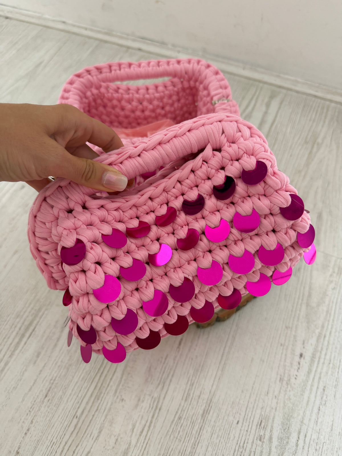 Clutch in crochet paillettes