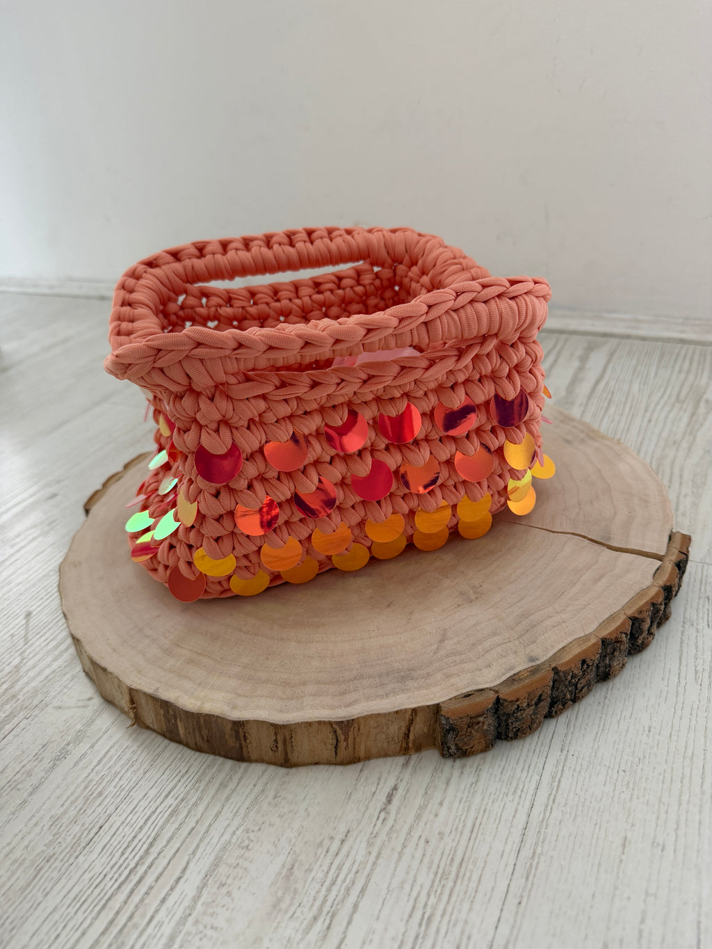 Clutch in crochet paillettes