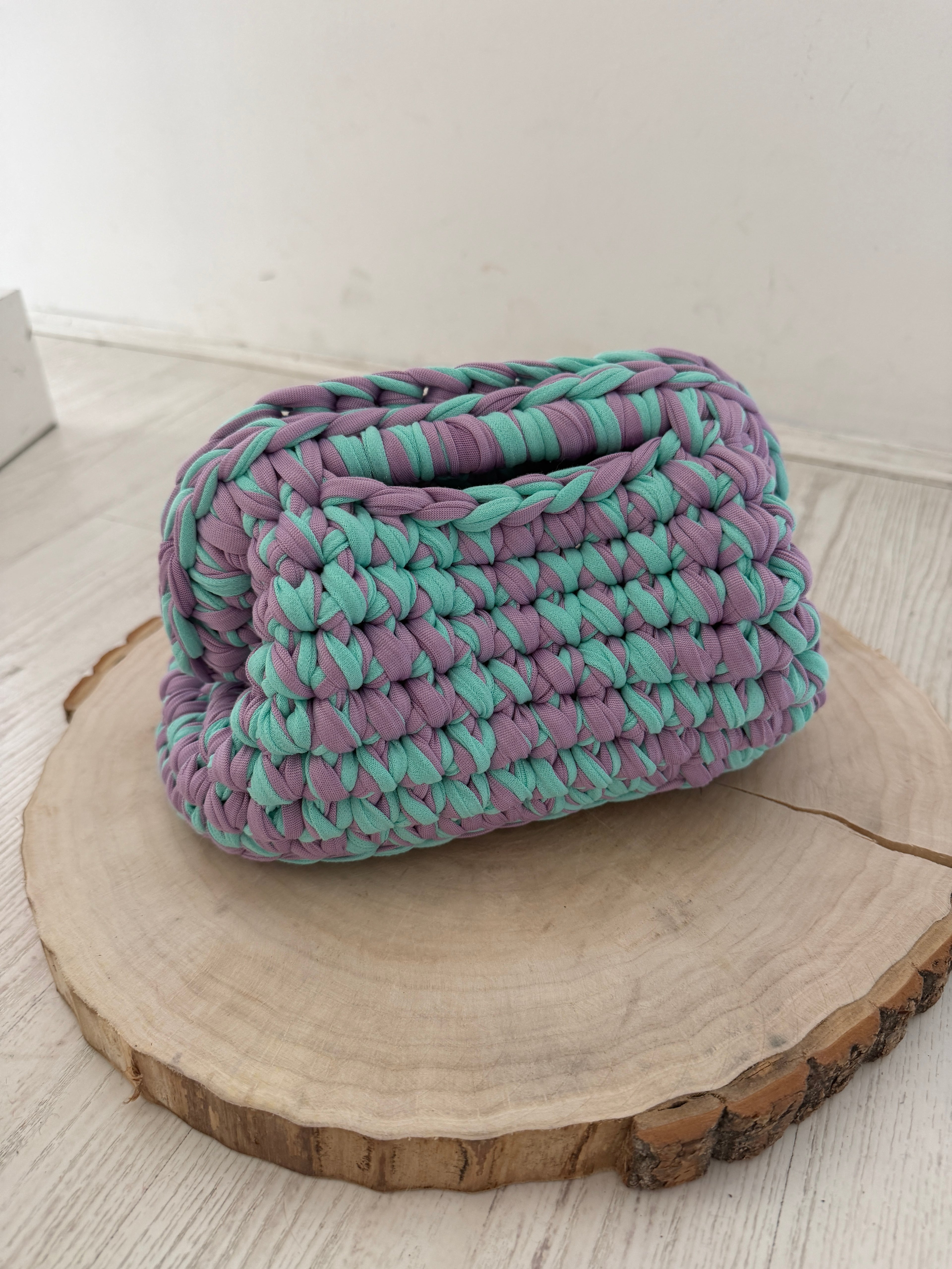 Pochette in crochet doppio filo