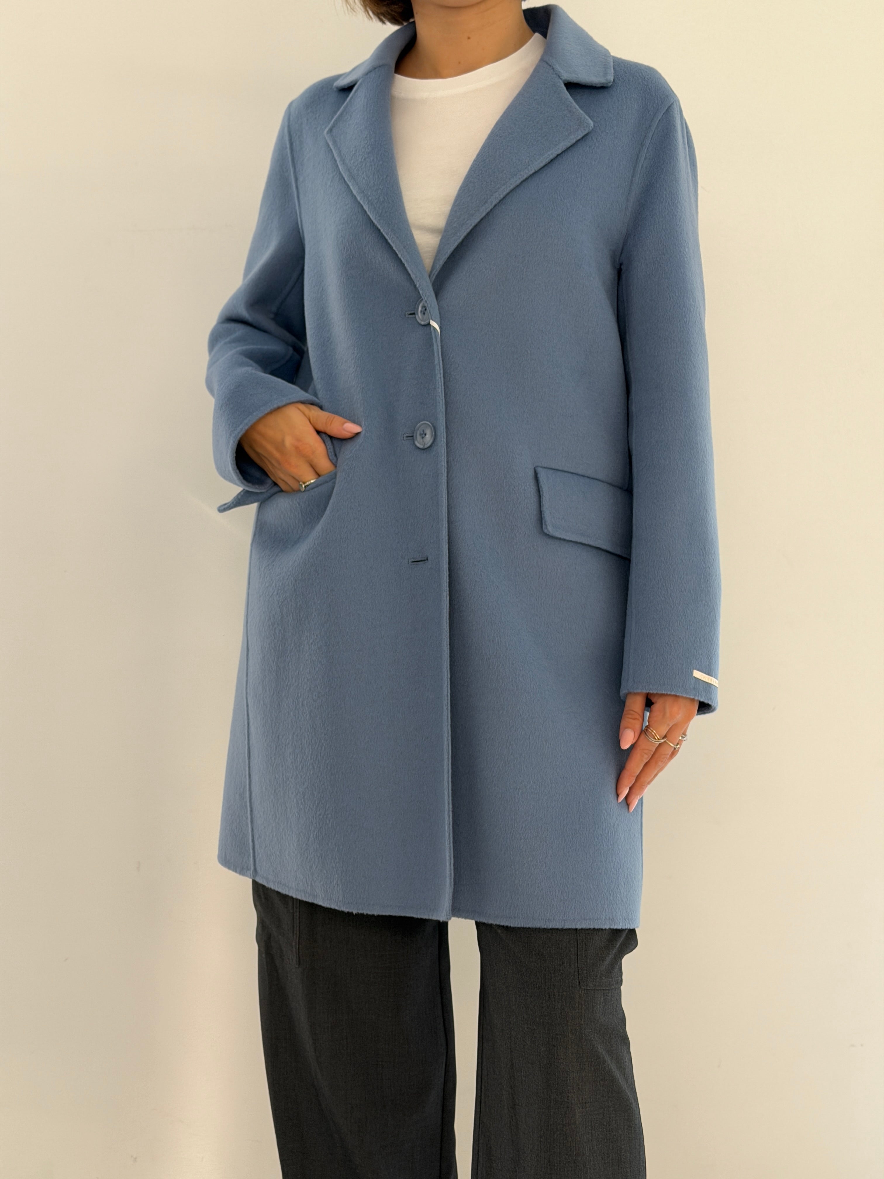 Cappotto dritto cucito a mano