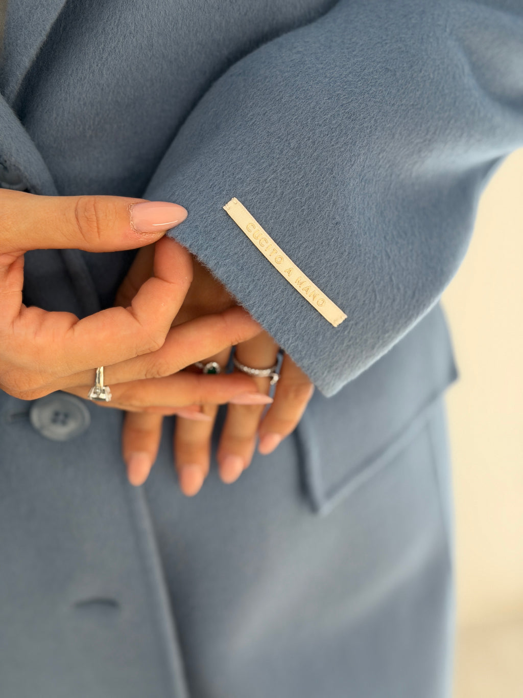 Cappotto dritto cucito a mano