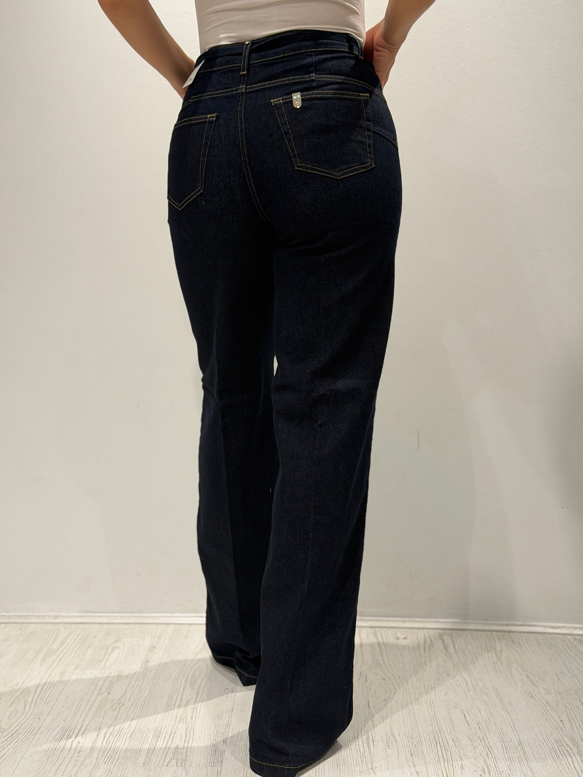 Denim flare con cintura
