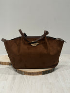 Borsa hobo grande con borchie