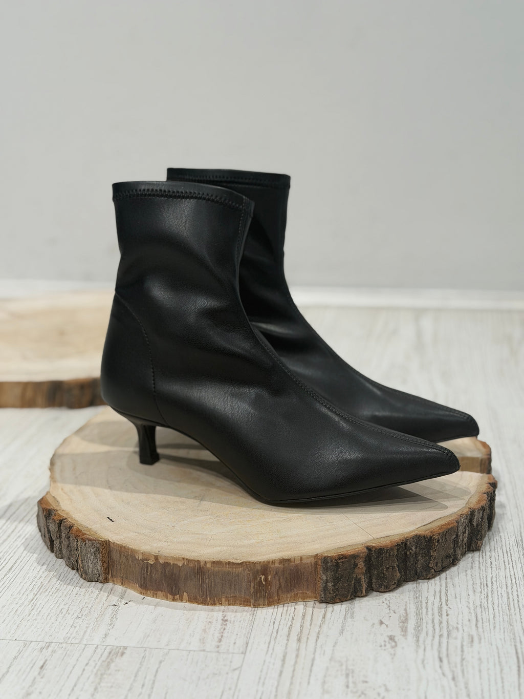 Tronchetto stretch con tacco