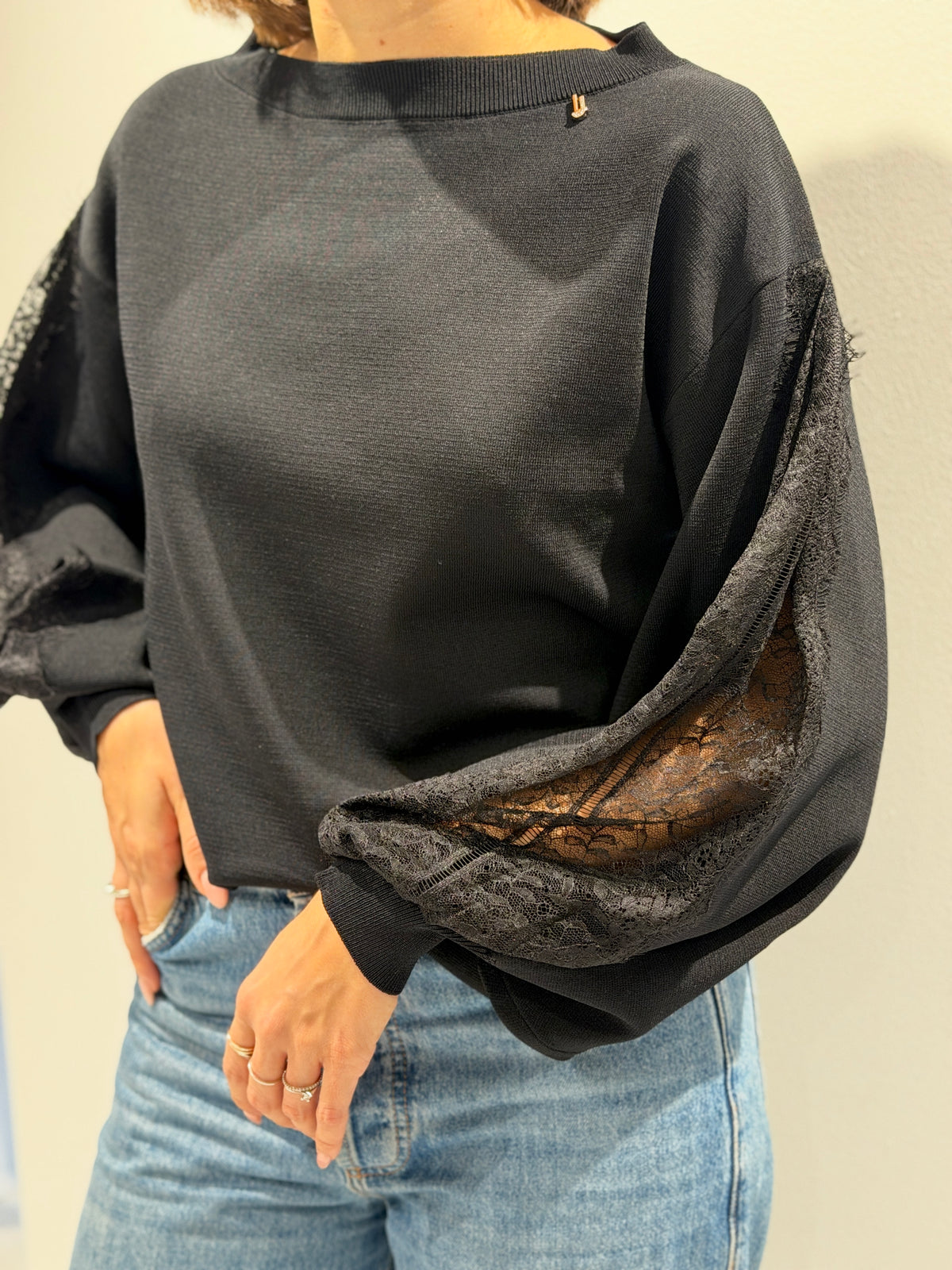 Maglia con inserti in pizzo