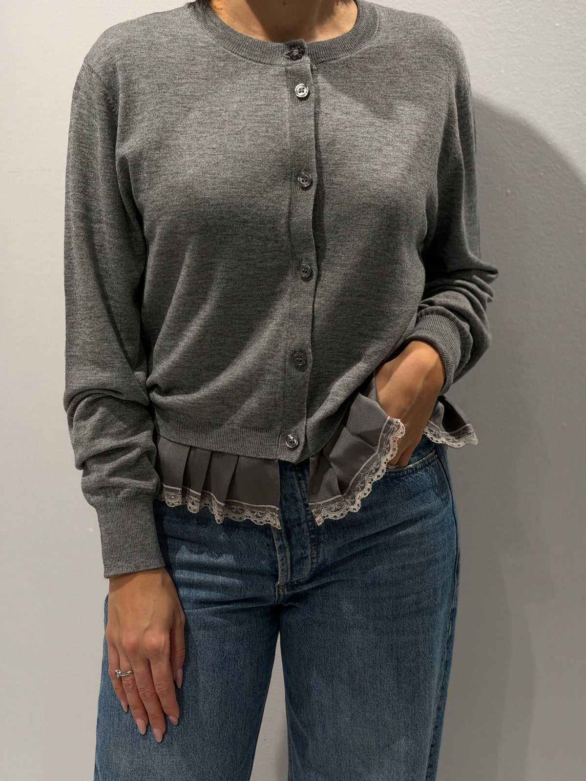 Cardigan in lana con dettaglio lingerie