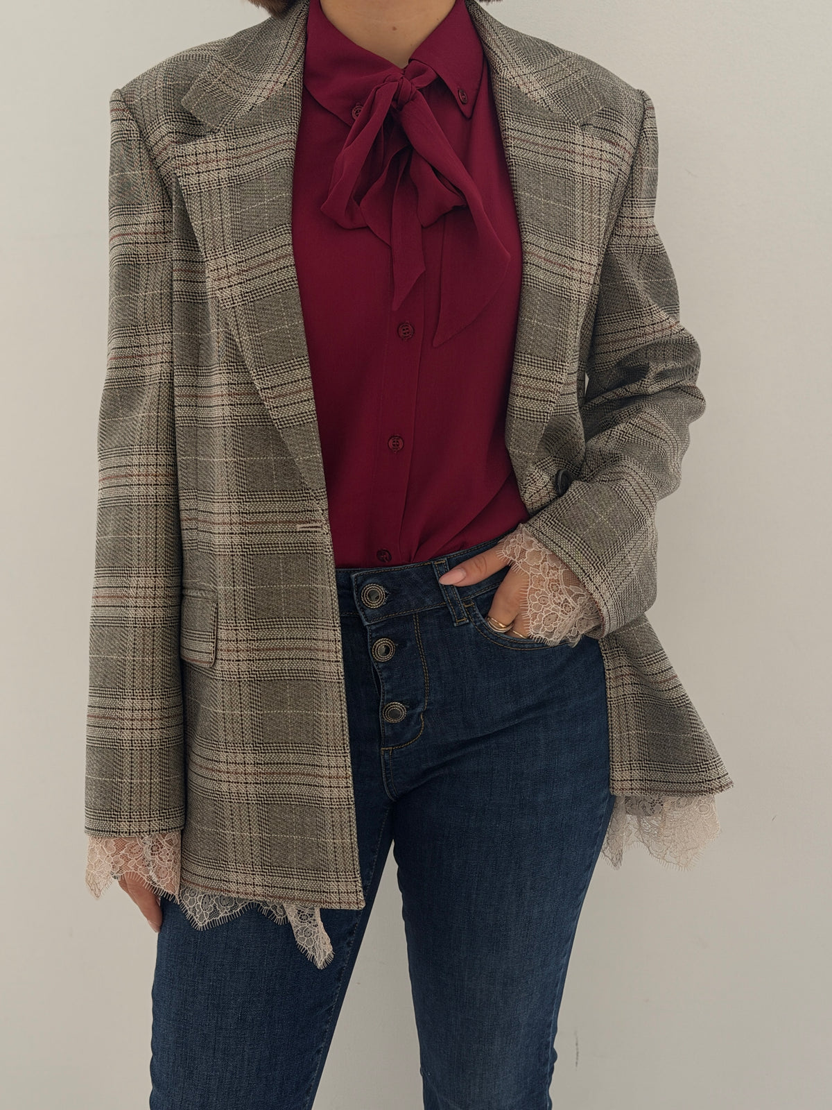 Blazer check con dettagli in pizzo