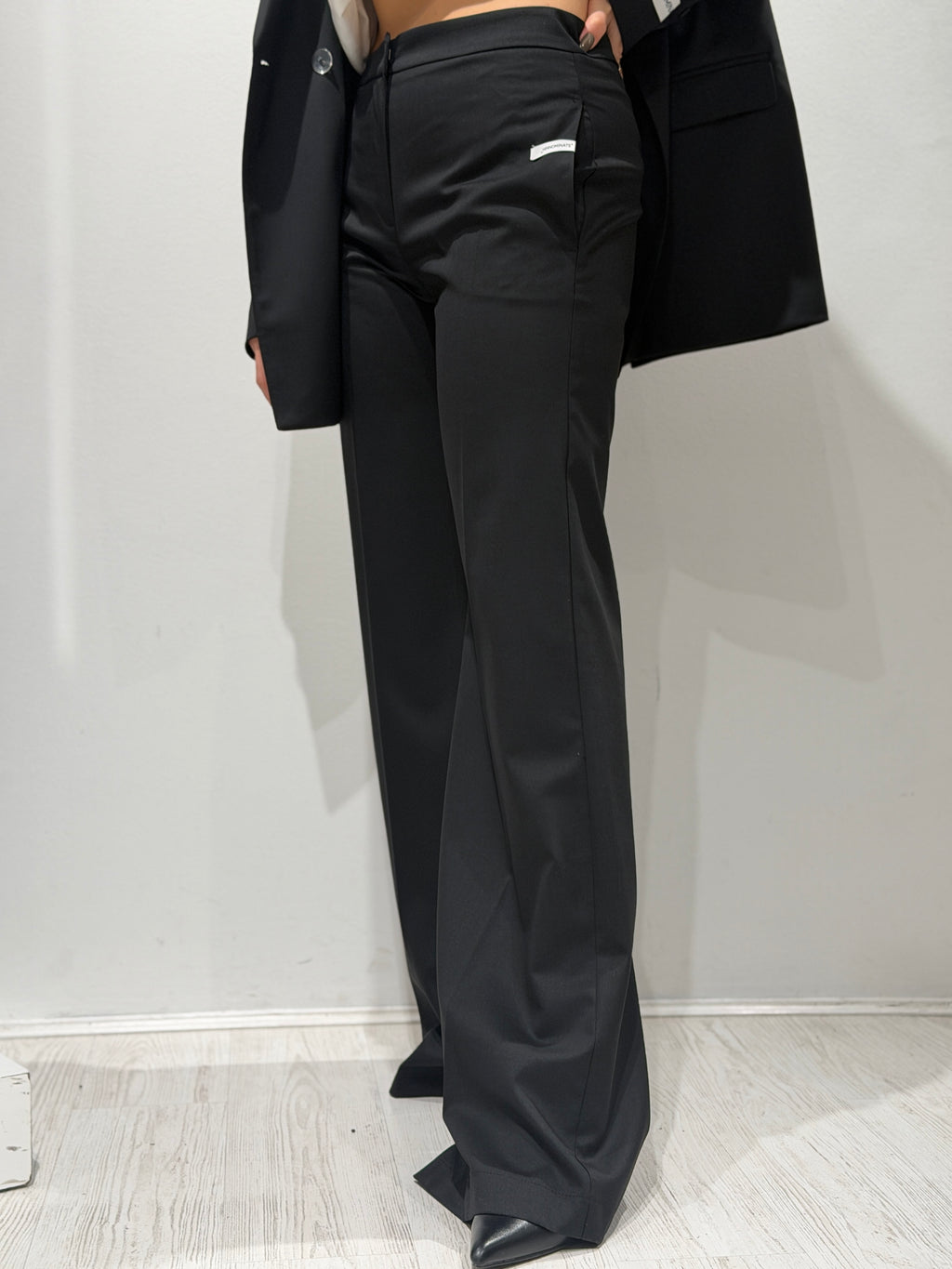 Pantalone flare in frescolana